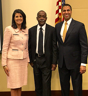 Chairman Pai with then-Governor Nikki Haley (left) and Captain Robert Johnson (center) at South Carolina field hearing.